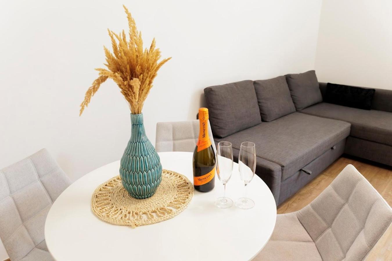 브라티슬라바 Boutique Flat In Old Town 아파트 외부 사진